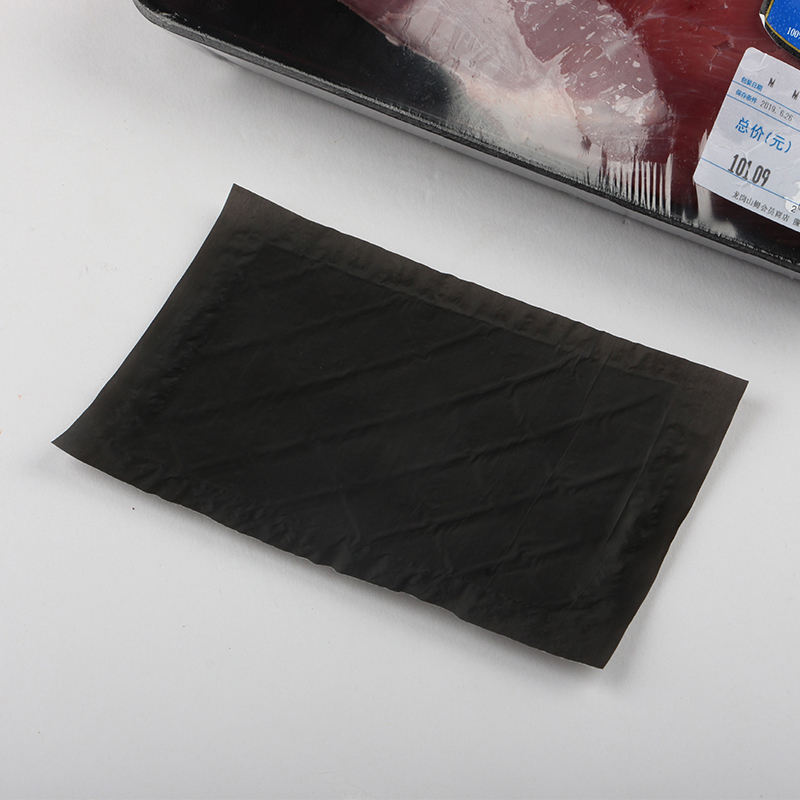 Black absorbent fruit pads
