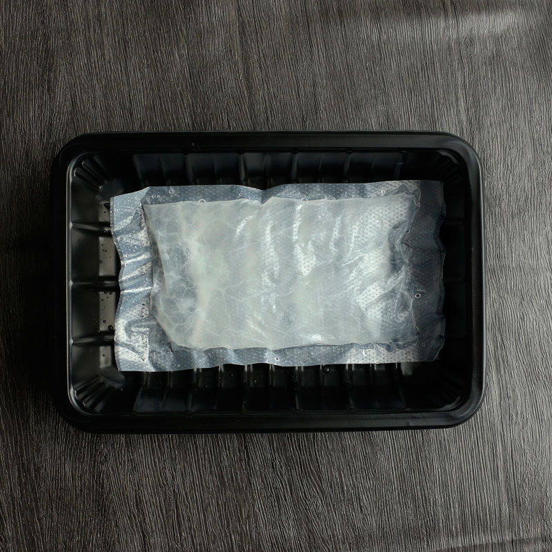 Meat blood absorbent pads for food packaging
